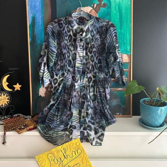 Elena Wang Elegant Blue Animal Print Blouse M - Picture 2 of 16